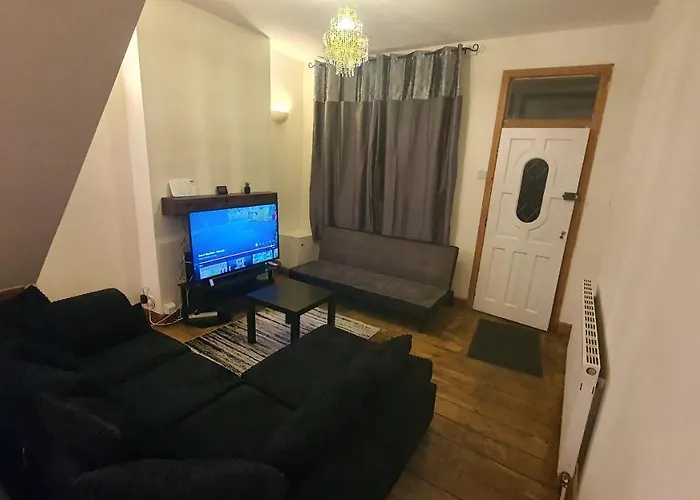 Spacious 2 Bedroom Home In Birmingham