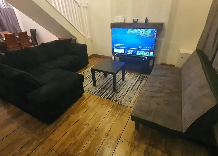 Spacious 2 Bedroom Home In Birmingham
