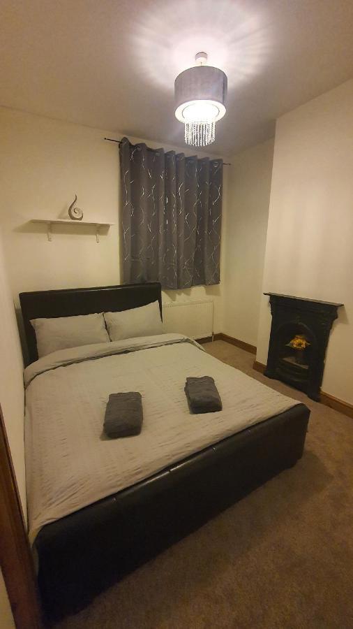 Spacious 2 Bedroom In Apartamento *