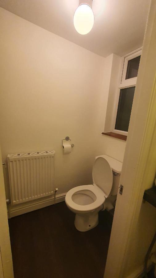 Spacious 2 Bedroom In * Birmingam