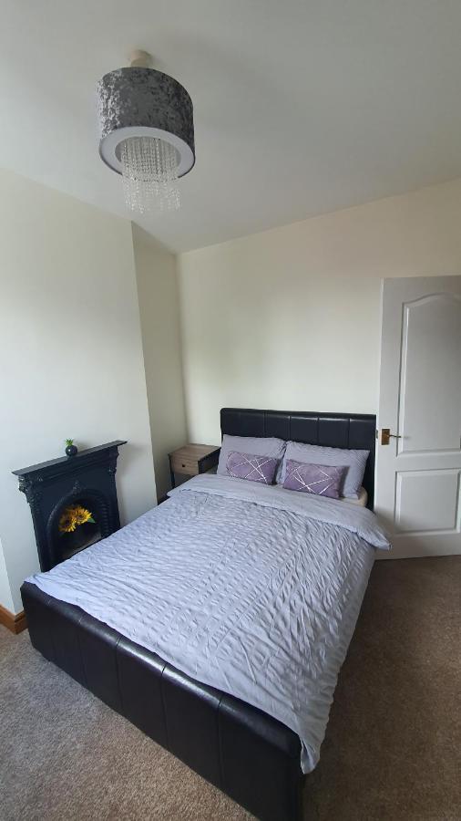 Spacious 2 Bedroom In Apartamento *